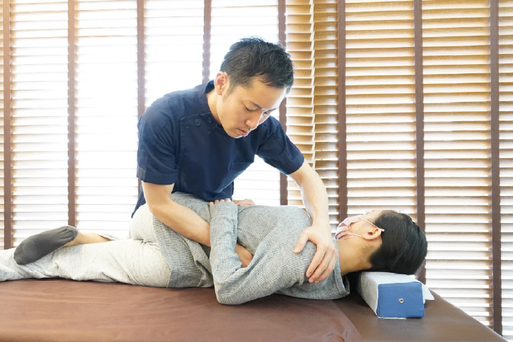 脊柱徒手変形矯正について